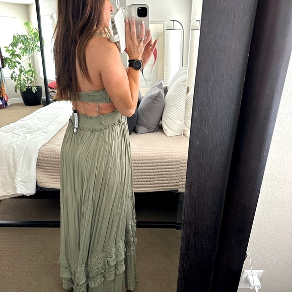 NWT— OHM- Papermoon Green Maxi Dress - Picture 4 of 8